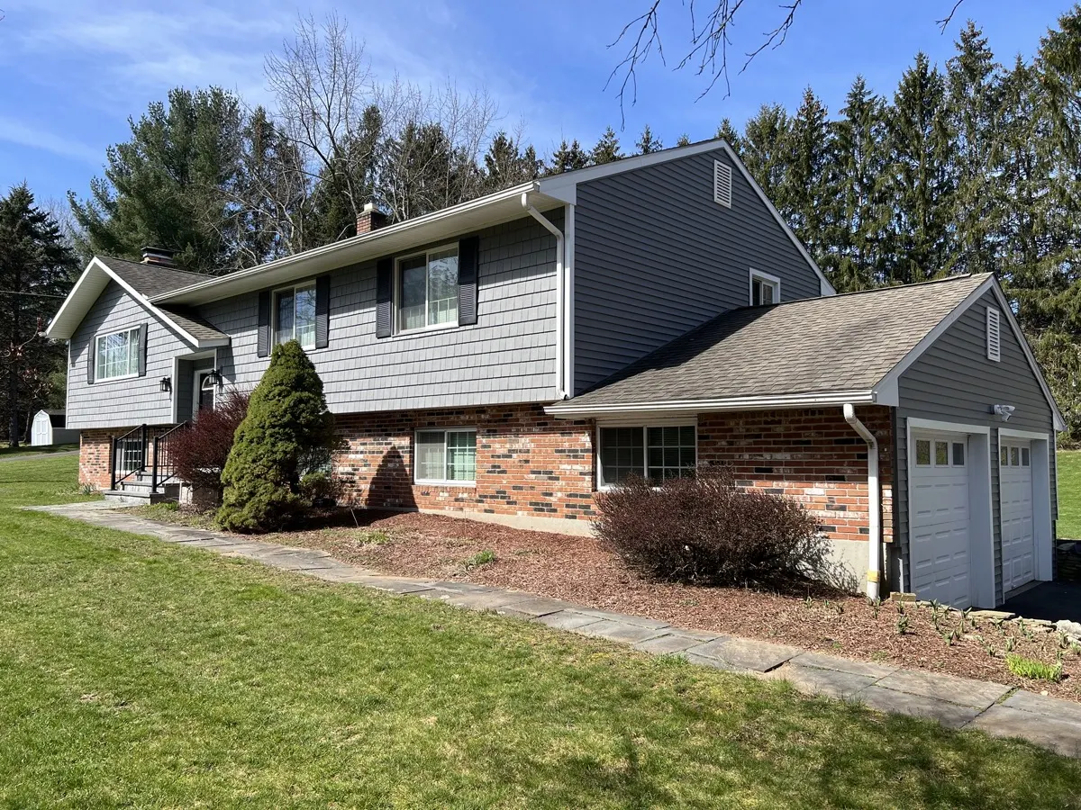 Cedar Shake Siding project in Southbury, CT by Martin's Aluminum