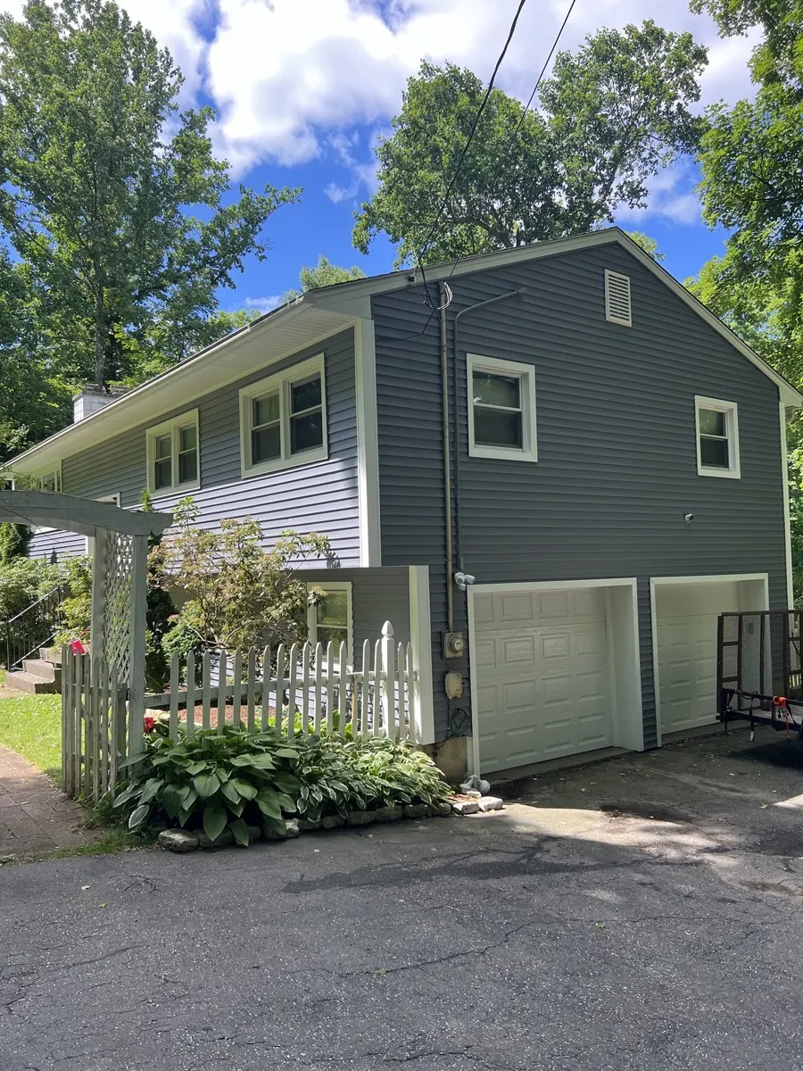 Vinyl Siding project in Southbury, CT by Martin's Aluminum